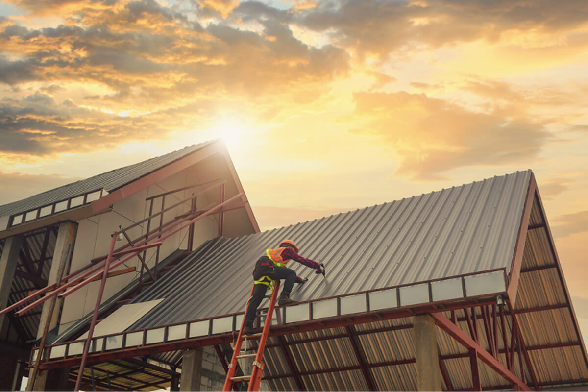 6 Benefits of Installing a Metal Roof On Your Commercial Property
